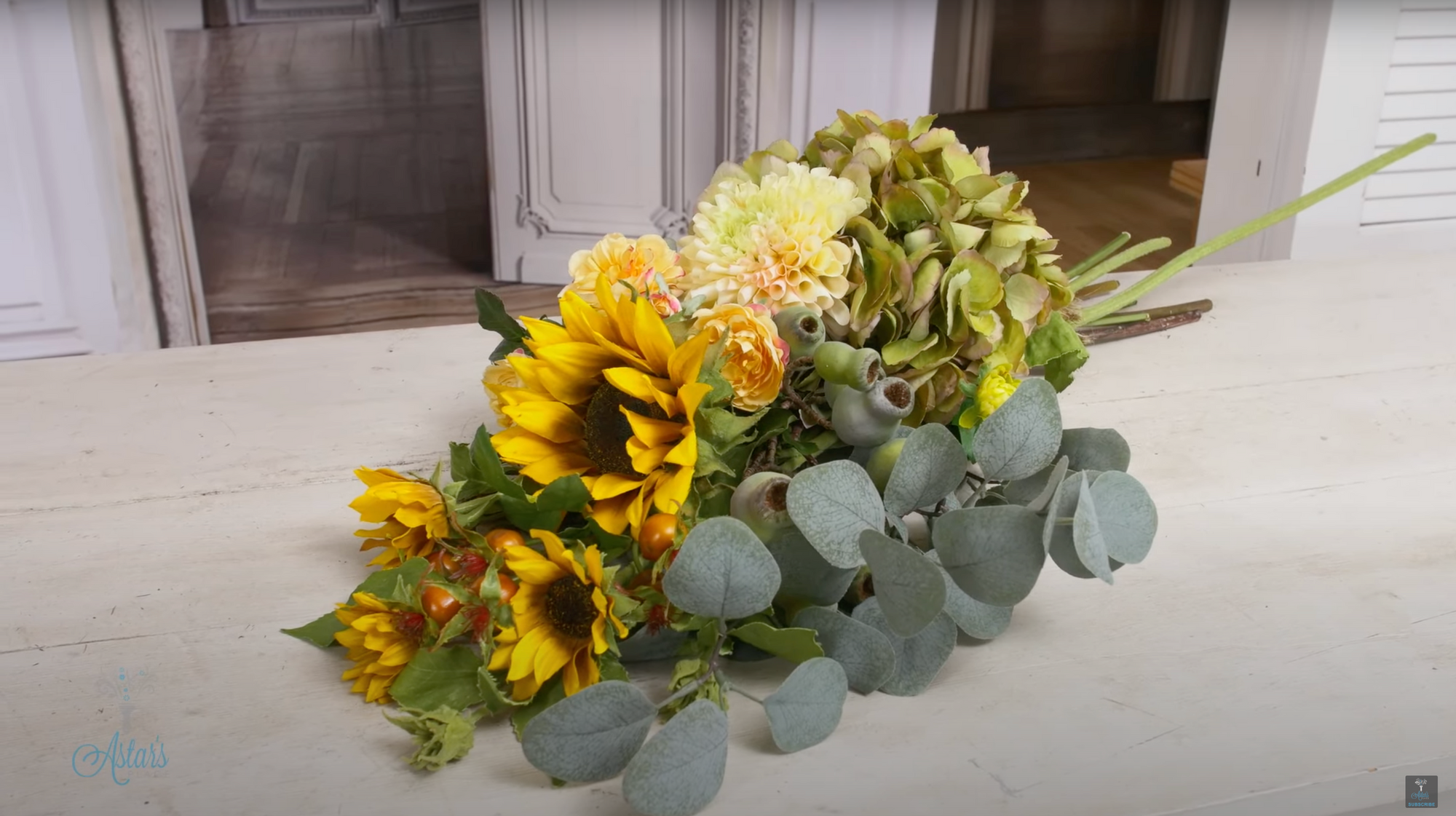How to make a Sunflower, Hydrangea and Rosehip Wedding Bouquet