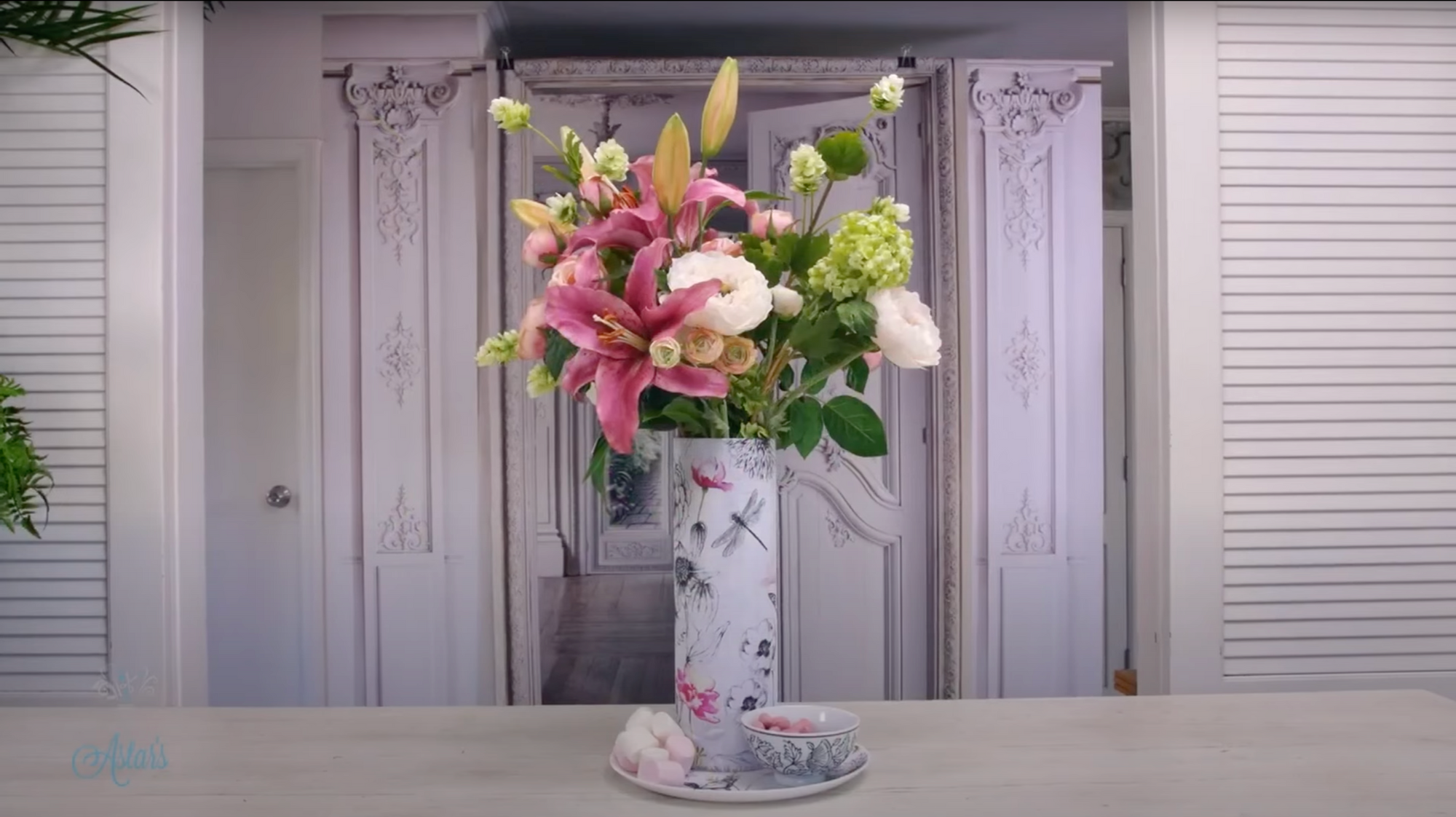 Prestige Botanicals     5:11 / 8:51   Rose, Ranunculus and Lilies – A flower design for Mother’s Day!