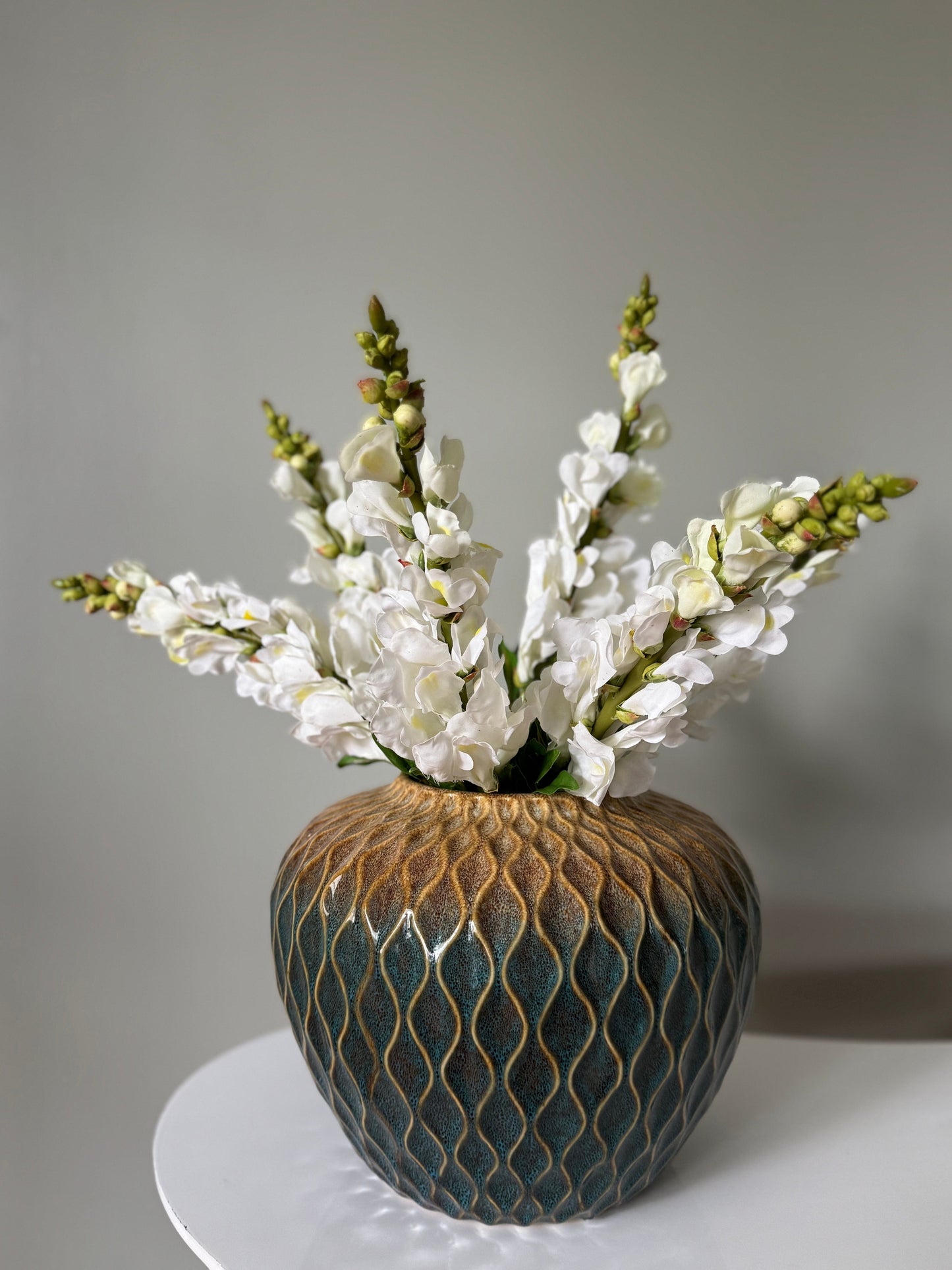 Real Touch Cream White Snapdragon 23”