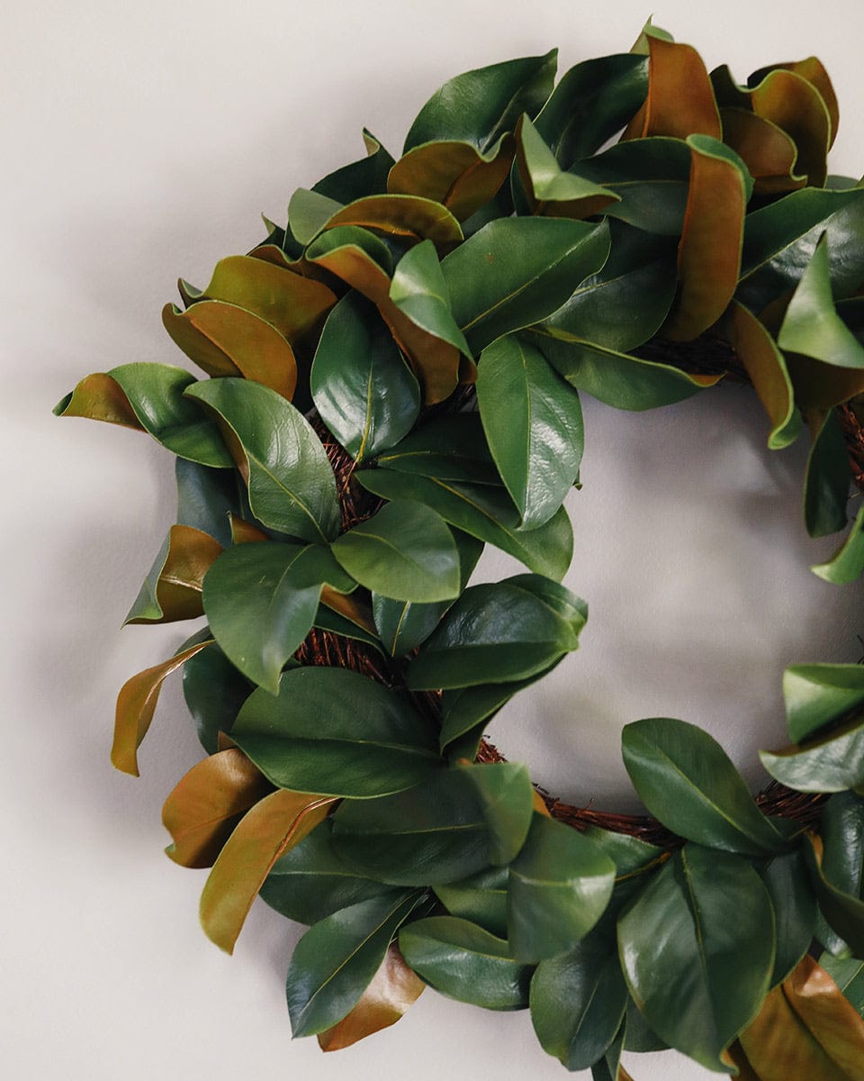 Fake Foliage Magnolia Leaf Wreath in Green