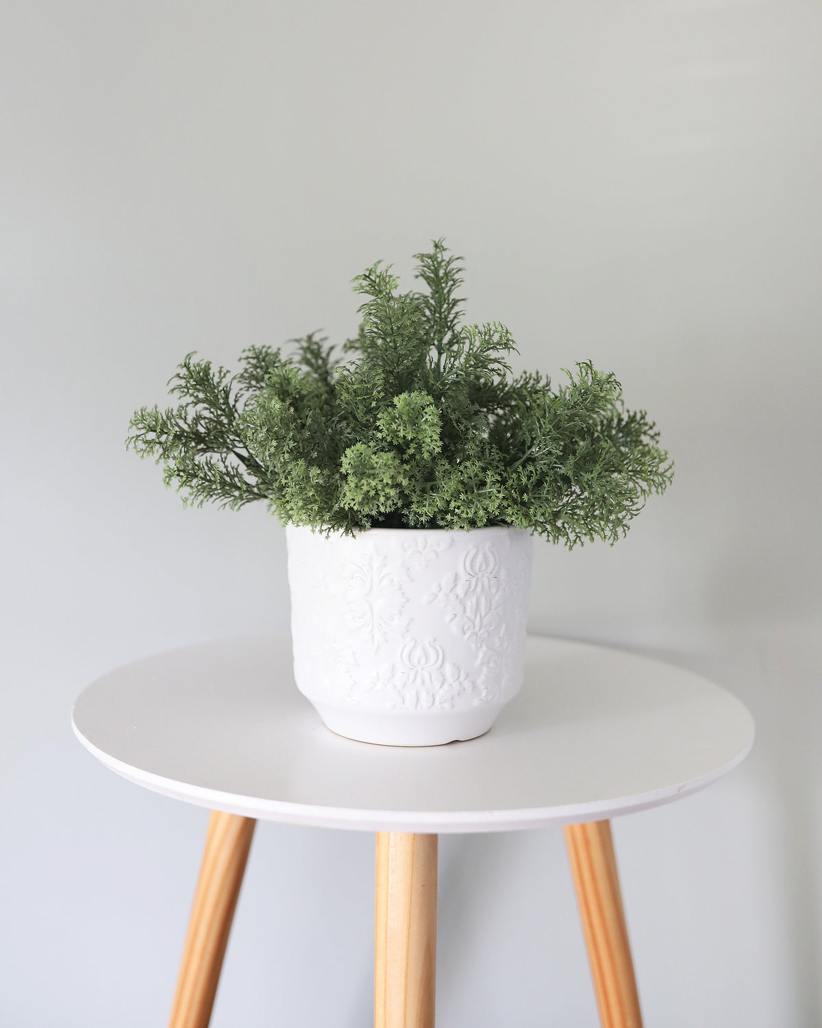 Artificial UV Resistant Moss Bundles in a vase