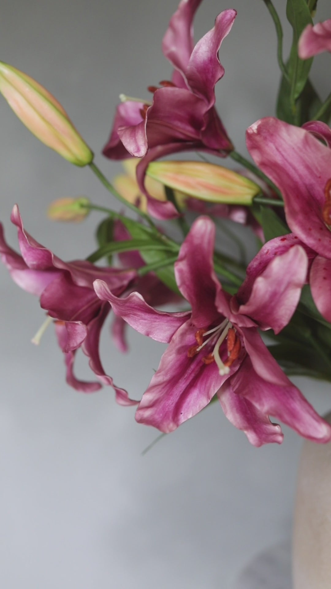Details of Artificial Plum Pink Stargazer Lilies