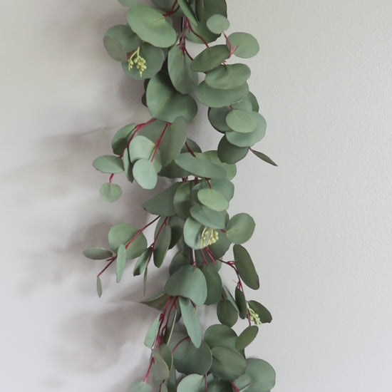 Details Showcasing Natural Touch Eucalyptus Leaf Garland