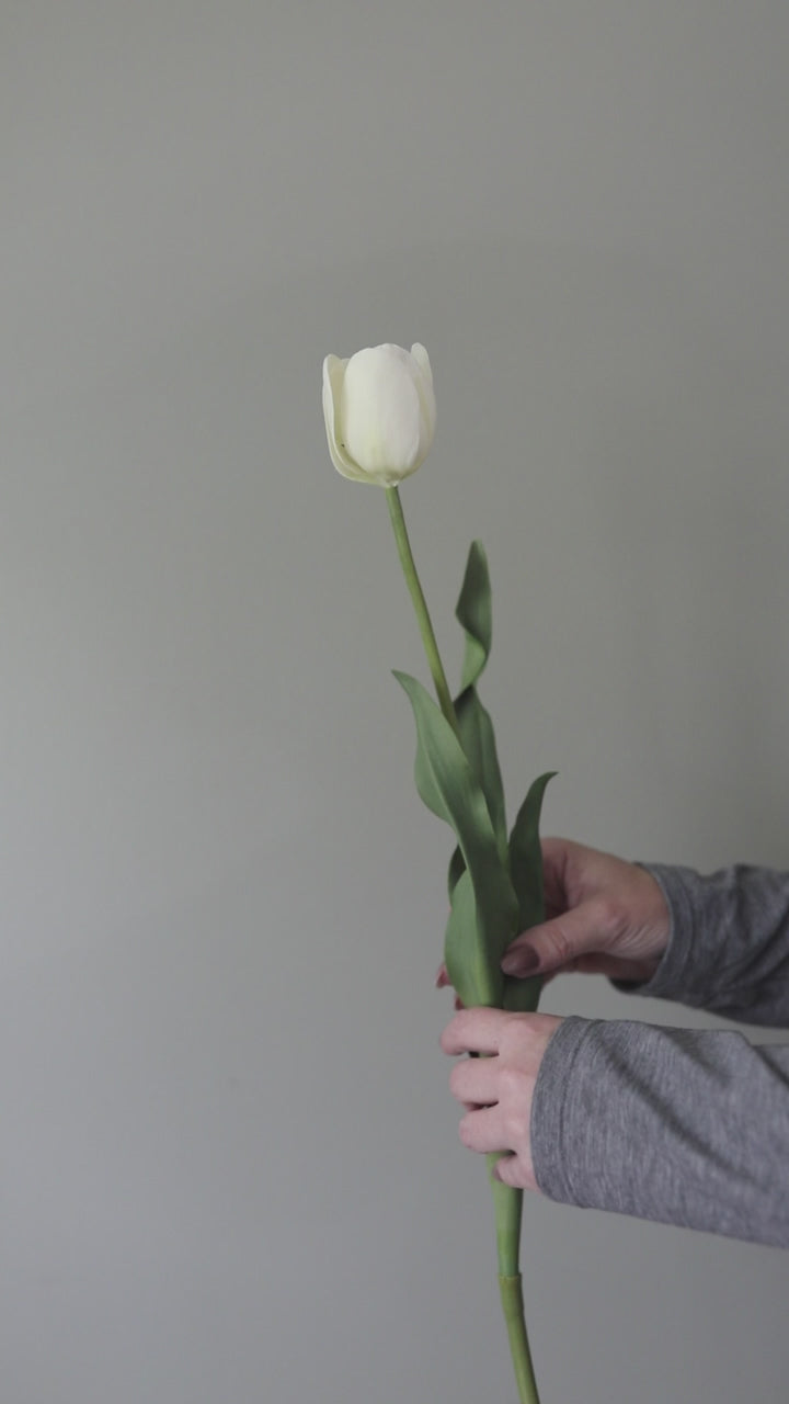 Video Showing How-To Shape Artificial Tulip Flowers